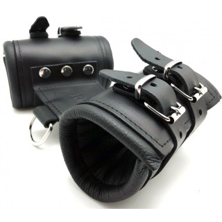 Doubles menottes pour poignets en cuir noir