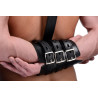 Accessoire de contrainte pour les bras dans le dos