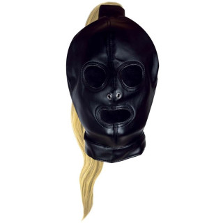 Cagoule avec queue de cheval blonde de profil