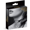 Collier noir ras de cou double anneau argenté packaging