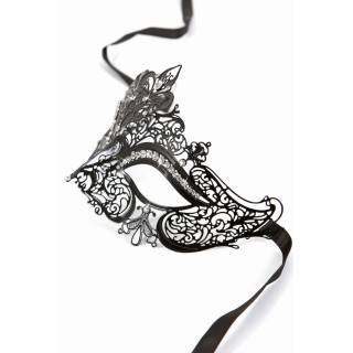 Masque en métal ajouré modèle 2