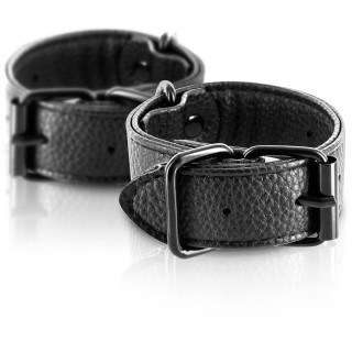 Menottes poignets simili cuir et chaîne noire fermeture à boucle